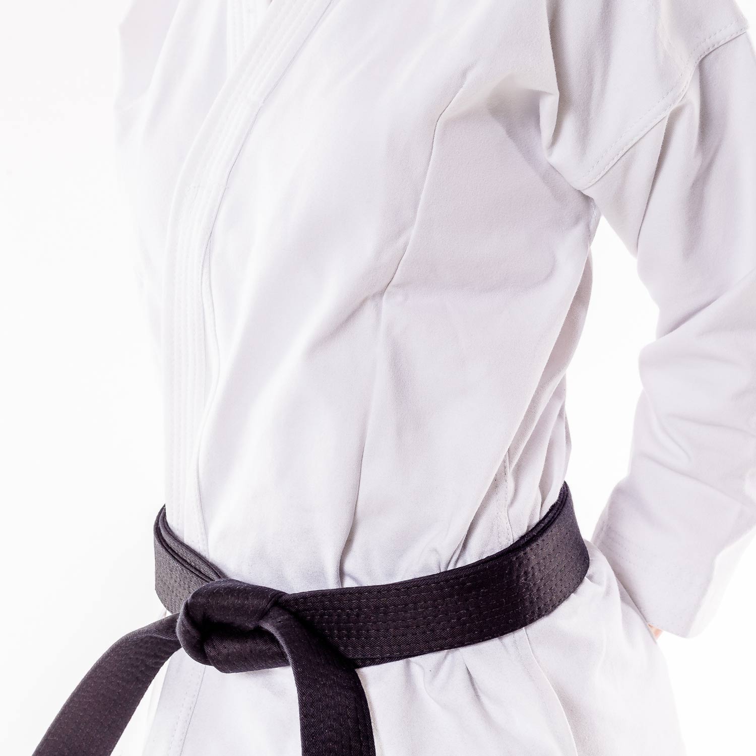 Karateanzug tailliert